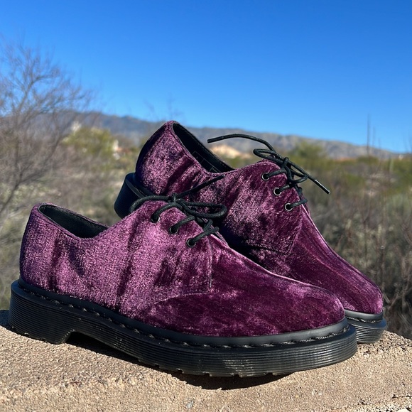 💕 Dr. Martens Purple Shimmer 14482 Crushed Velvet Oxfords 💕 - Picture 13 of 17